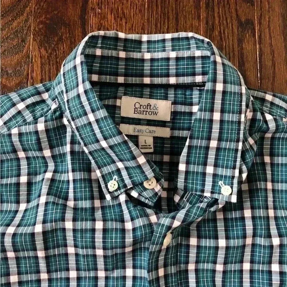 Croft & Barrow Men’s L Blue/Green and White Plaid Button Down Collared Shirt - Picture 2 of 9